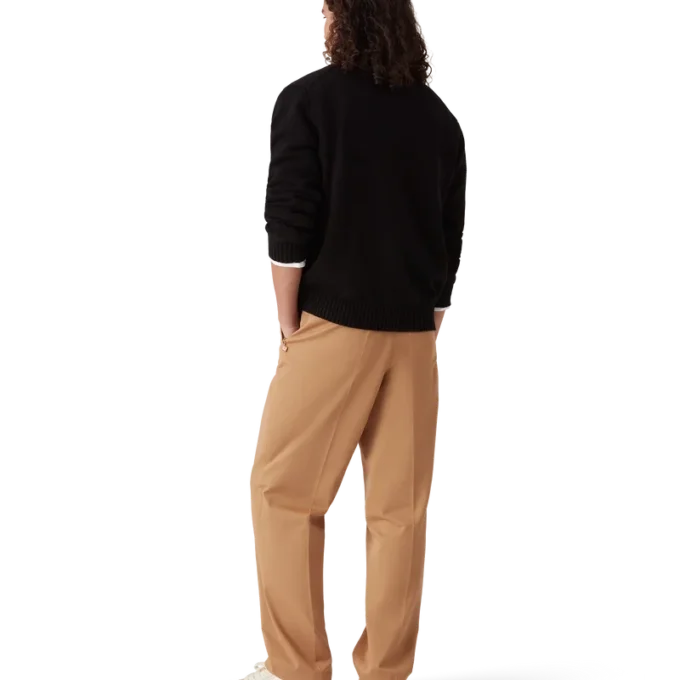 Baumwollpullover mit Pilzstickerei Baumwollpullover mit Pilzstickerei