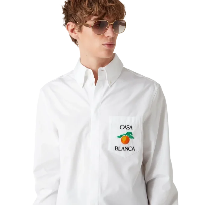 Besticktes orangefarbenes Oxford-Hemd Besticktes orangefarbenes Oxford-Hemd