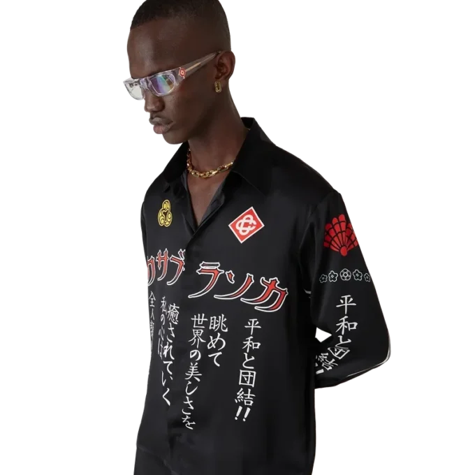 Emblem Langarmhemd aus Seidensatin Emblem Langarmhemd aus Seidensatin