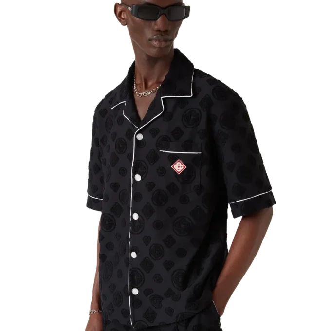 Frottee-Monogramm-Hemd mit kurzen Shorts Frottee-Monogramm-Hemd mit kurzen Shorts