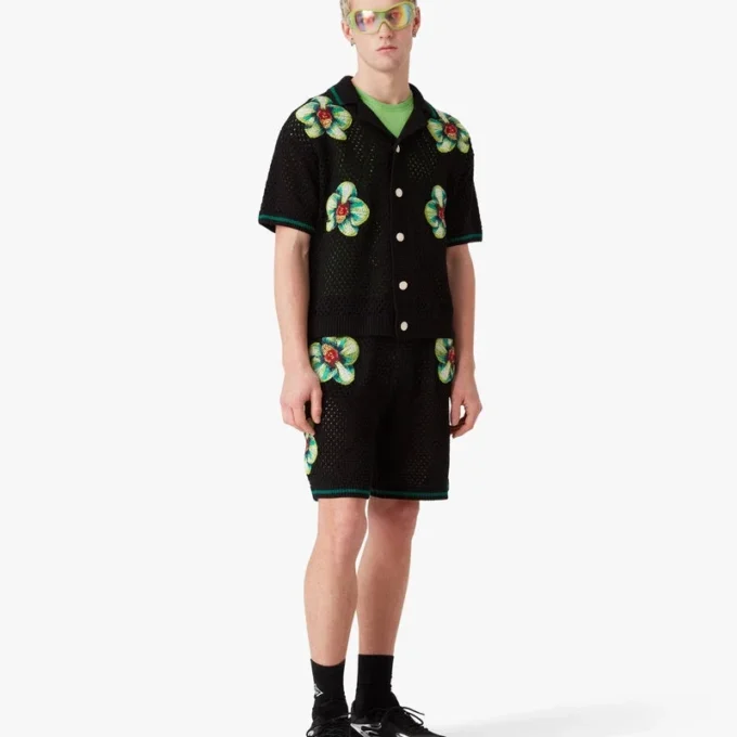 Glitch Orchid besticktes Kurzarm-Häkelhemd Glitch Orchid besticktes Kurzarm-Häkelhemd