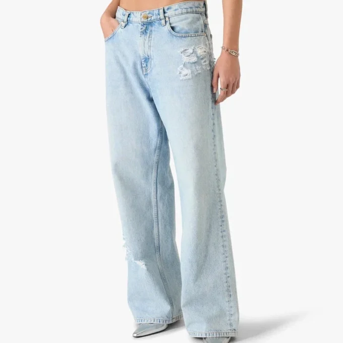 Graffiti-Jeans in heller Waschung Graffiti-Jeans in heller Waschung