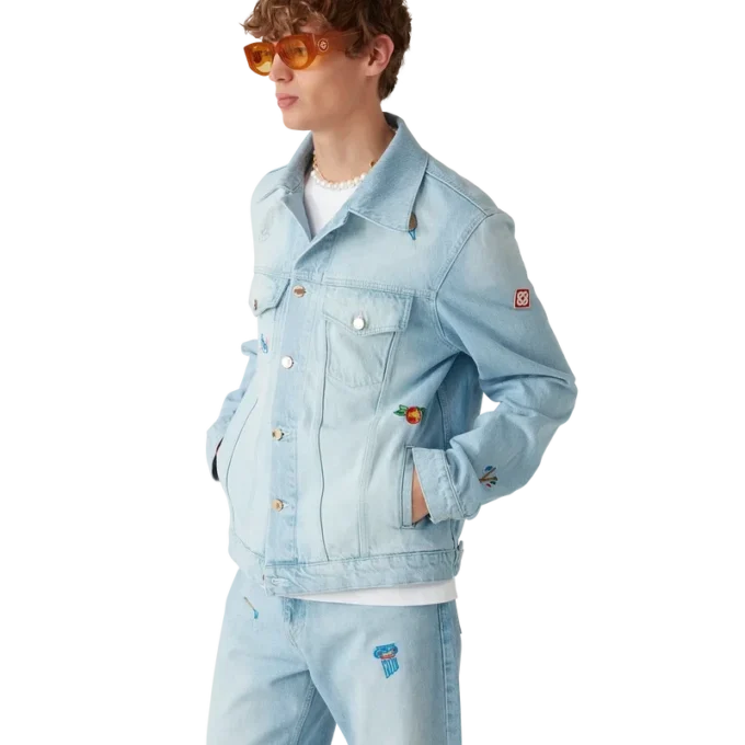 Jeansjacke mit gesticktem Motiv Jeansjacke mit gesticktem Motiv