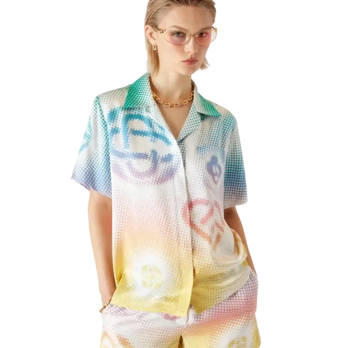 Kurzarmhemd mit Halbton-Logo und kubanischem Kragen Kurzarmhemd mit Halbton-Logo und kubanischem Kragen