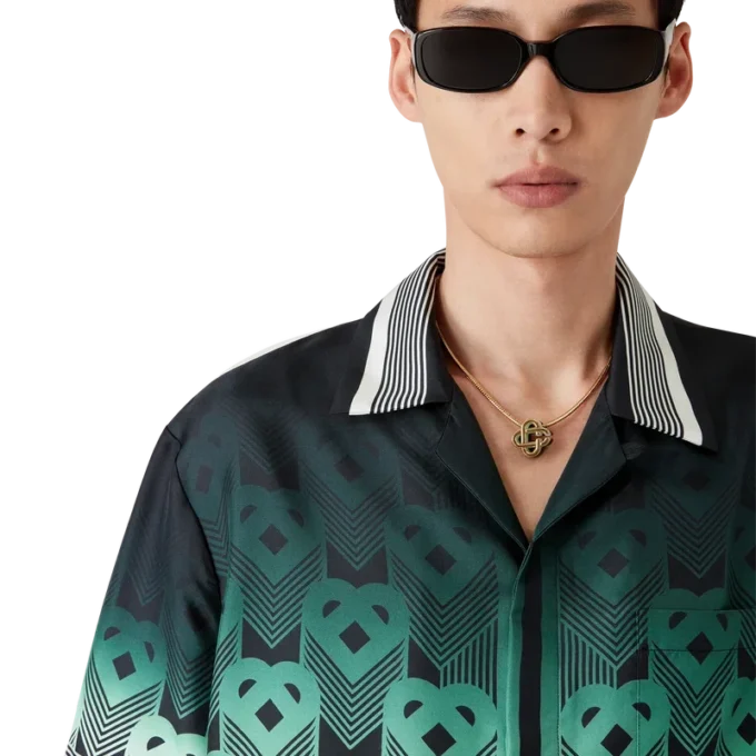 Kurzärmeliges Seidenhemd mit Farbverlaufs-Monogramm Kurzärmeliges Seidenhemd mit Farbverlaufs-Monogramm