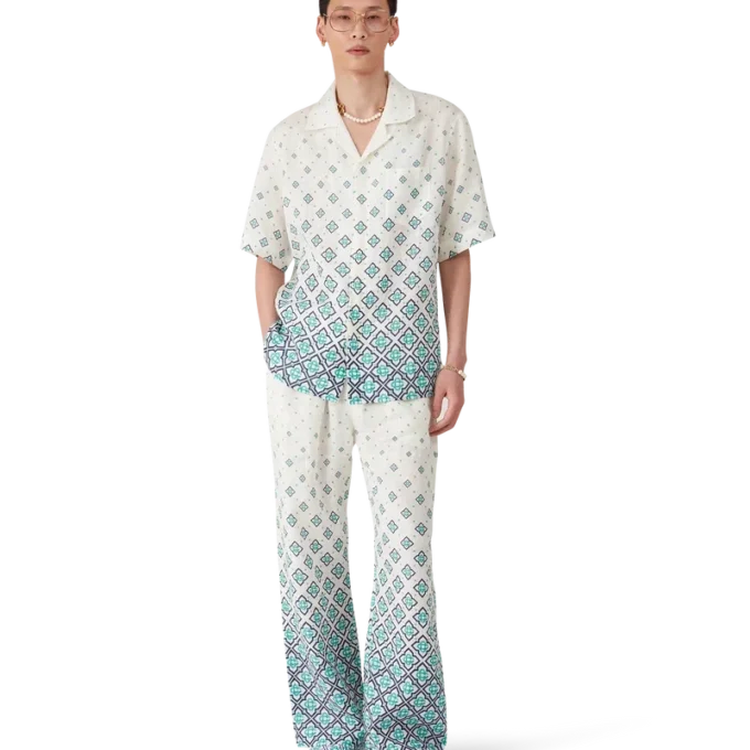 Leinenhemd mit Monogramm-Farbverlauf