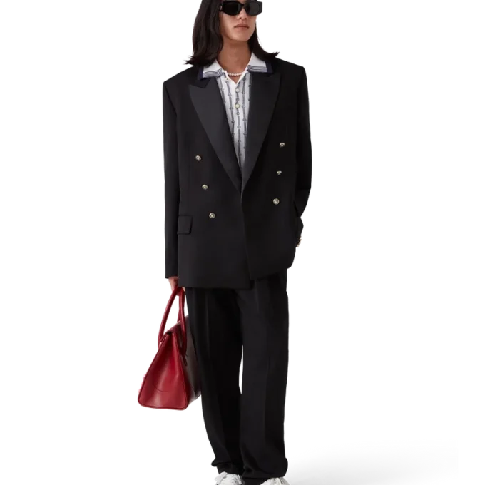 Maßgeschneiderte Hose aus Wolle mit fünf Falten Maßgeschneiderte Hose aus Wolle mit fünf Falten