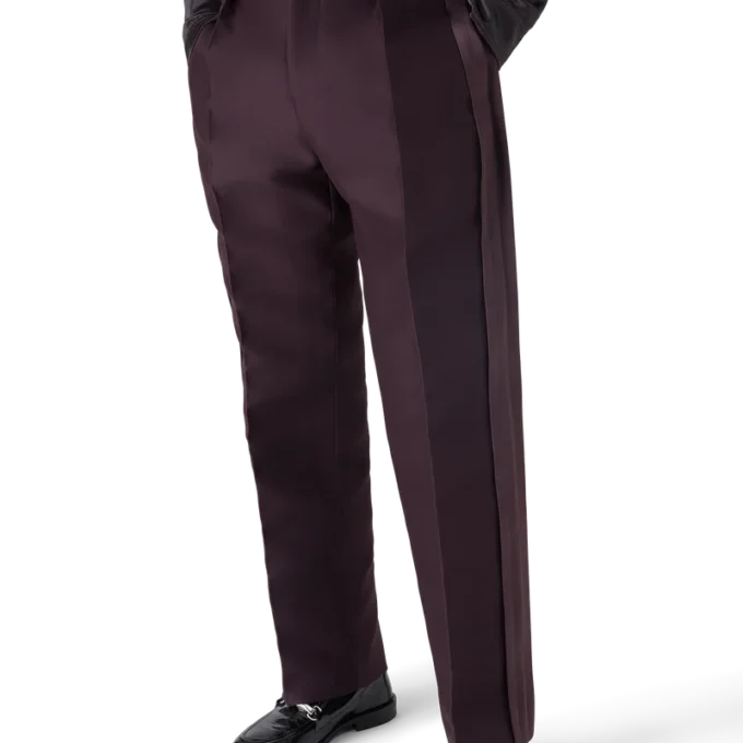 Maßgeschneiderte Woll-Seiden-Hose mit Seitenstreifen von Blend Maßgeschneiderte Woll-Seiden-Hose mit Seitenstreifen von Blend