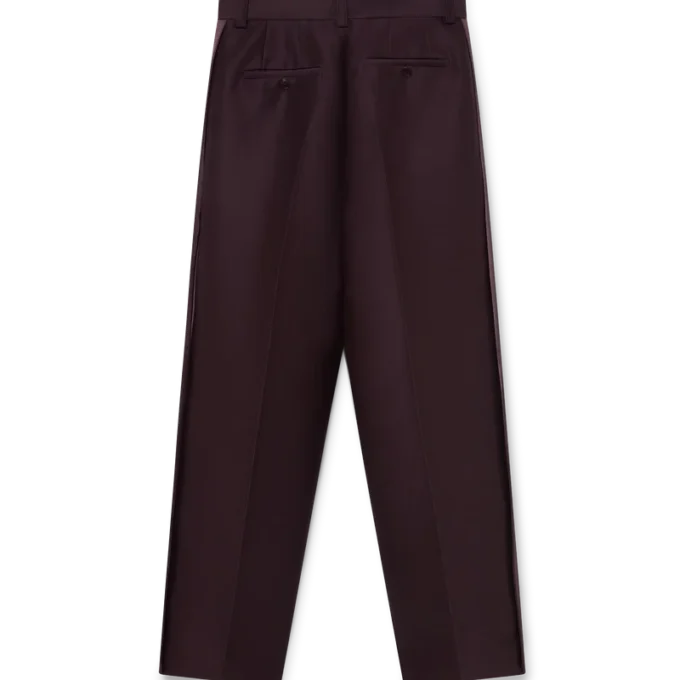 Maßgeschneiderte Woll-Seiden-Hose mit Seitenstreifen von Blend Maßgeschneiderte Woll-Seiden-Hose mit Seitenstreifen von Blend