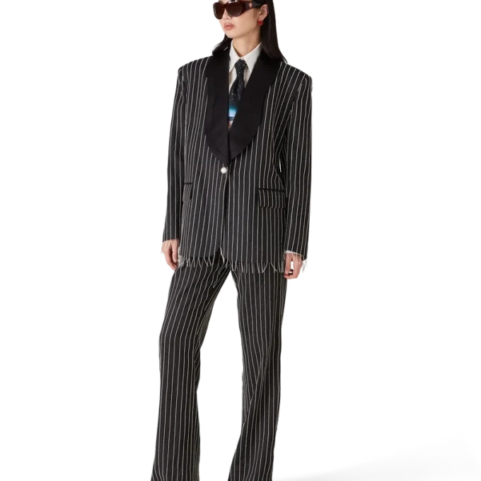 Mit Kristallen verzierte, maßgeschneiderte Hose