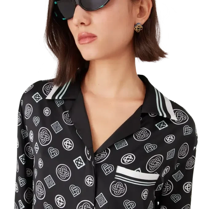 Monogram-Pyjama-Hemd aus Seidensatin Monogram-Pyjama-Hemd aus Seidensatin
