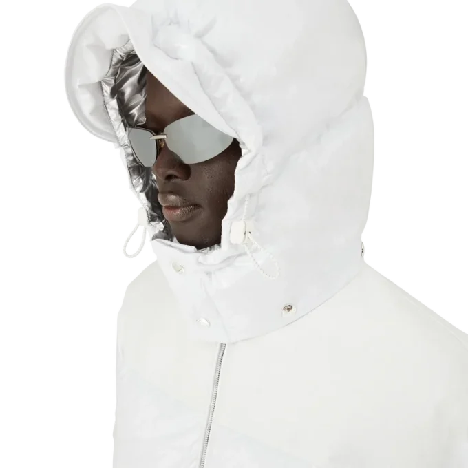 Nylon- und Ripstop-Daunenjacke Nylon- und Ripstop-Daunenjacke