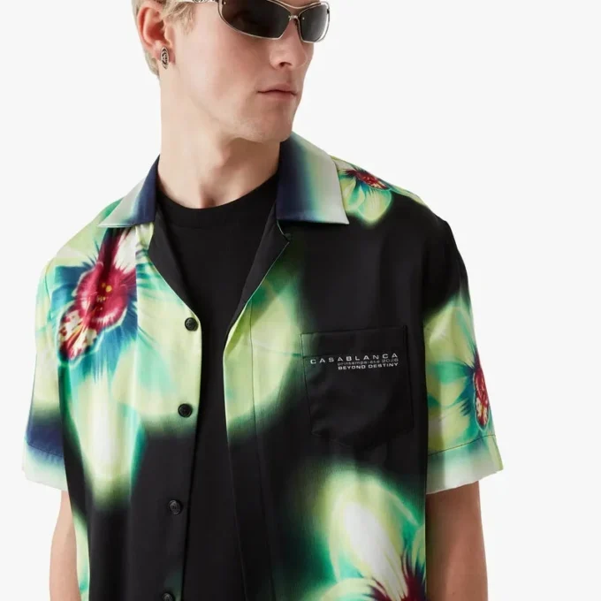 Orchid Glitch Kurzarm-Seidenhemd aus Shorts Orchid Glitch Kurzarm-Seidenhemd aus Shorts