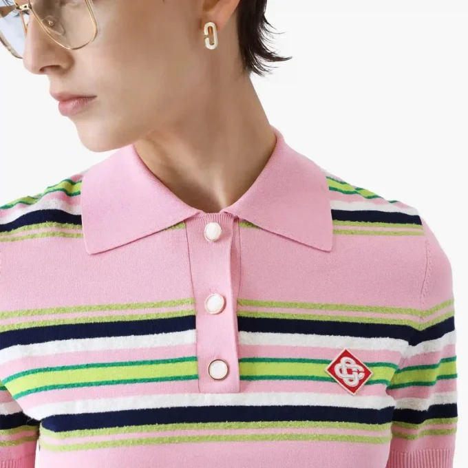 Rosa-grün gestreiftes, tailliertes Poloshirt Rosa-grün gestreiftes, tailliertes Poloshirt