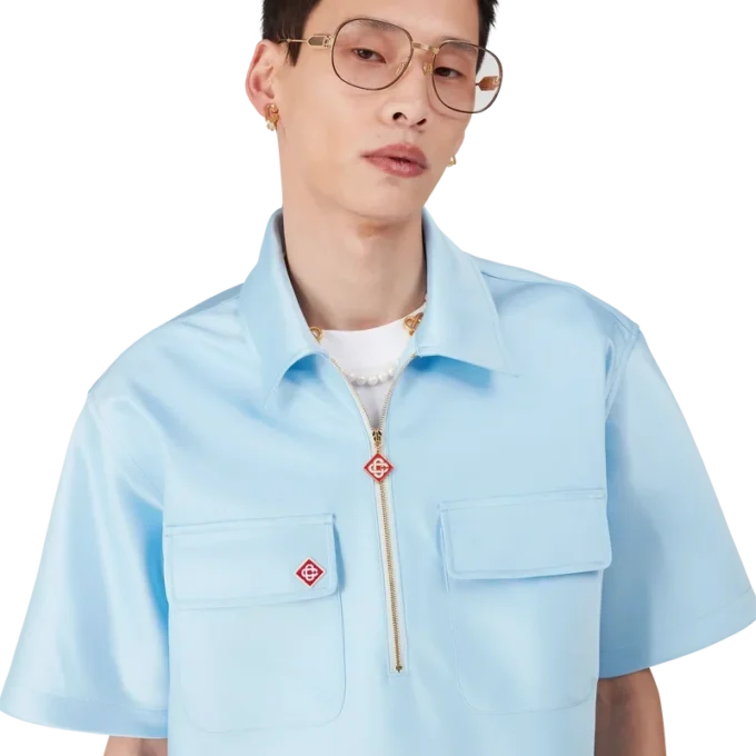 Satin-Shirt mit Viertelreißverschluss und Shorts mit kurzen Ärmeln Satin-Shirt mit Viertelreißverschluss und Shorts mit kurzen Ärmeln