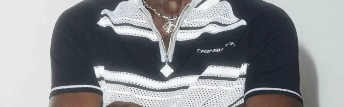 Schwarze Monogram-Umhängetasche