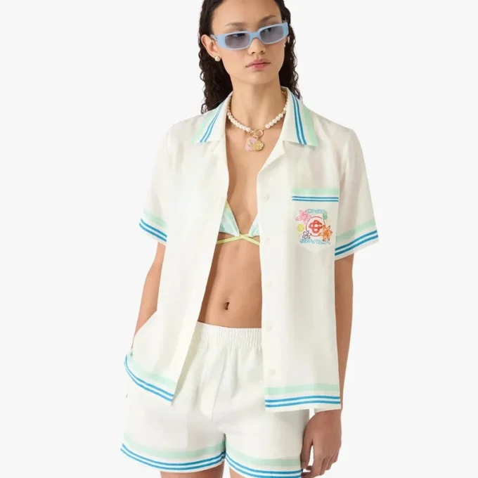 Seidenhemd mit kubanischem Kragen und kurzen Shorts, Blumenmuster