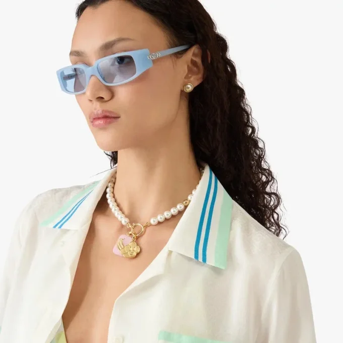 Seidenhemd mit kubanischem Kragen und kurzen Shorts, Blumenmuster