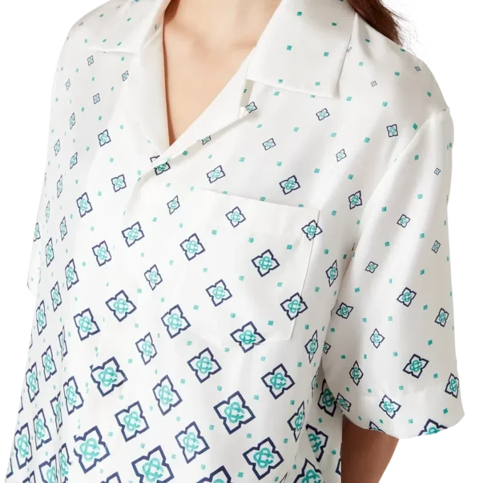 Seidenhemd mit Monogramm und Farbverlauf in Shorts-Form