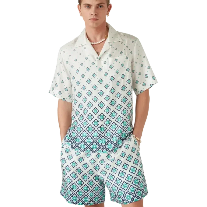 Seidenhemd mit Monogramm und Farbverlauf in Shorts-Form