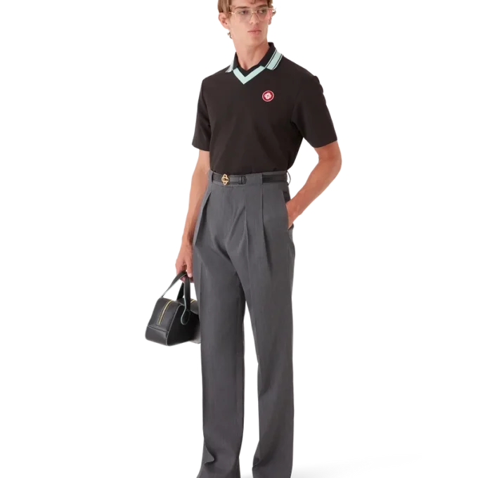 Wollhose mit Gürtelschlaufen an den Hosenbeinen